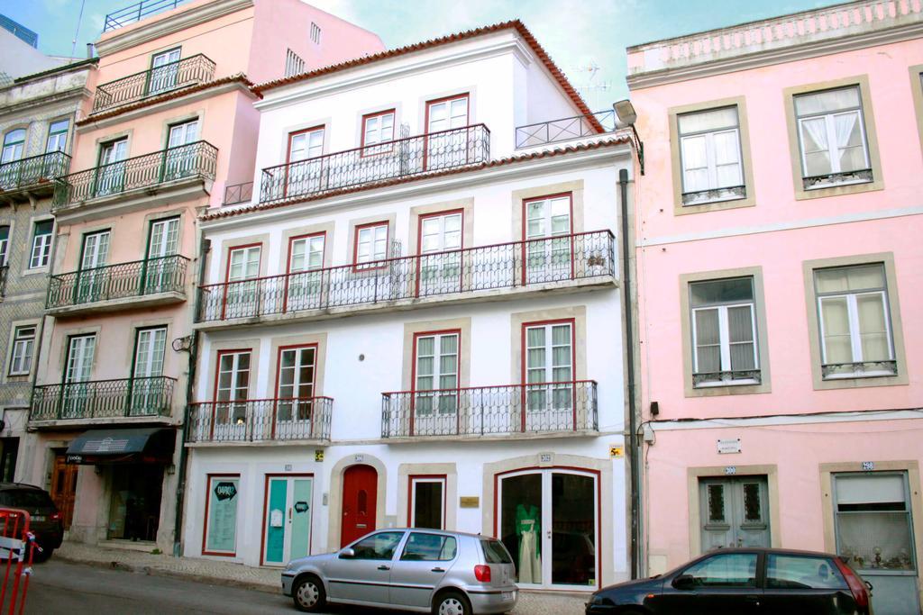 Joivy Modern 1-Bed Apt With Terrace, Moments From Sao Bento Palace Lisbon Luaran gambar