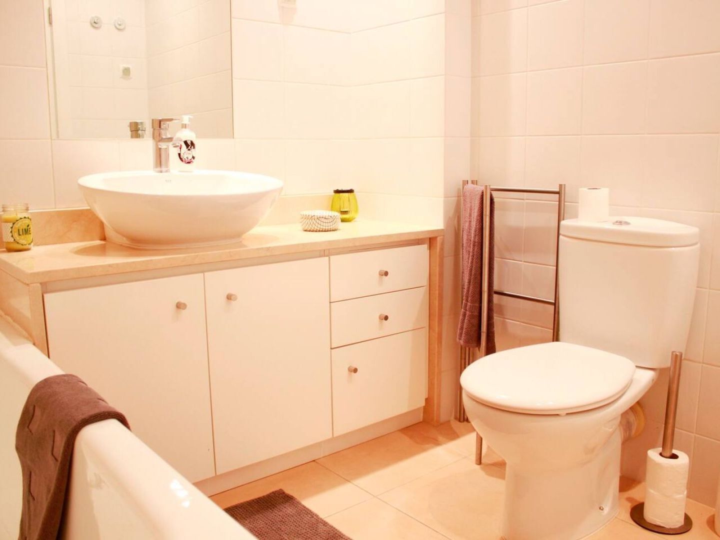 Joivy Modern 1-Bed Apt With Terrace, Moments From Sao Bento Palace Lisbon Luaran gambar